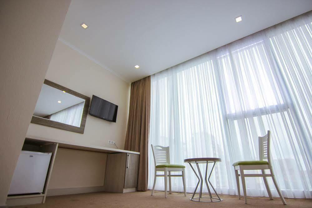 Hotel Green Glass Batumi Exteriér fotografie